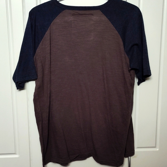 Darker tone T-Shirt - Picture 2 of 3